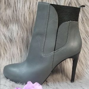 Charles David Gray Boots with heels (7.5)